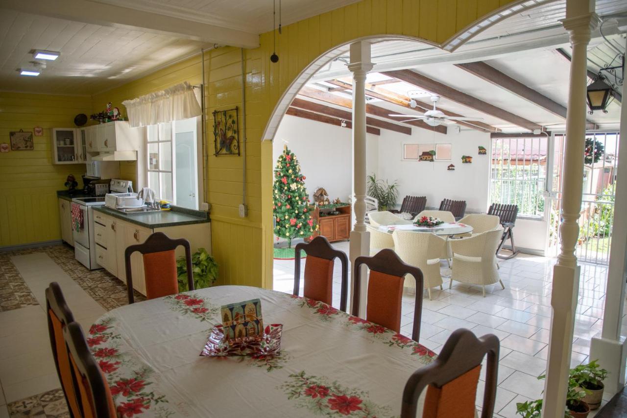 Alice Y Juancito Boutique Hotel Alajuela ภายนอก รูปภาพ